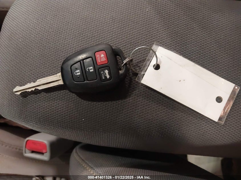 2015 TOYOTA COROLLA VIN: 5YFBURHE3FP212049