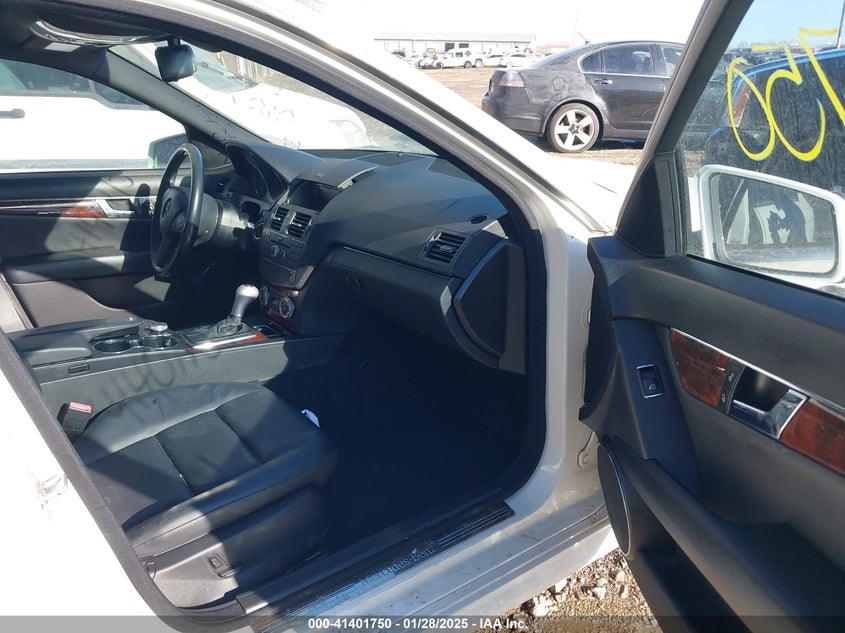 2010 MERCEDES-BENZ C VIN: WDDGF8BB2AR128141