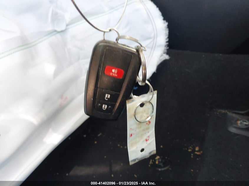 2018 TOYOTA PRIUS VIN: JTDKARFU7J3058627