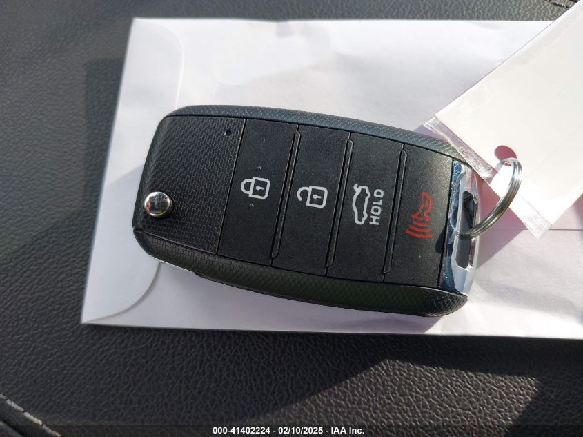 2017 Kia Optima Lx VIN: 5XXGT4L32HG156845 Lot: 41402224