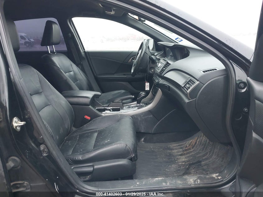 2016 HONDA ACCORD VIN: 1HGCR2F56GA205832
