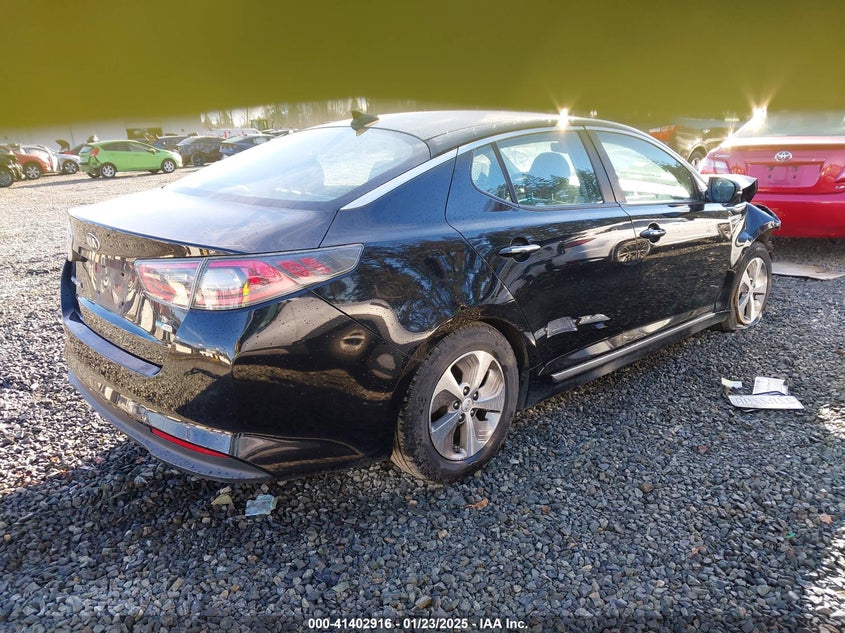 2016 KIA OPTIMA VIN: KNAGM4AD2G5096803