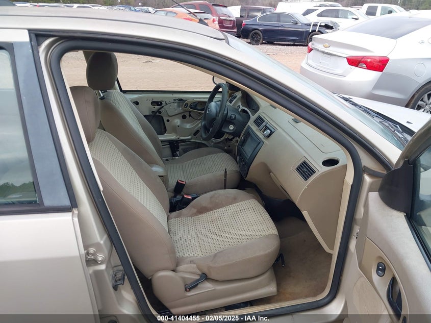 2007 FORD FOCUS VIN: 1FAFP34N87W333900