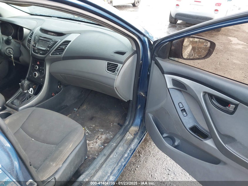 2014 HYUNDAI ELANTRA VIN: KMHDH4AE7EU031558