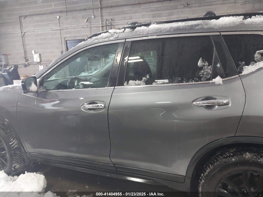 2018 NISSAN ROGUE SV - 5N1AT2MV6JC766470