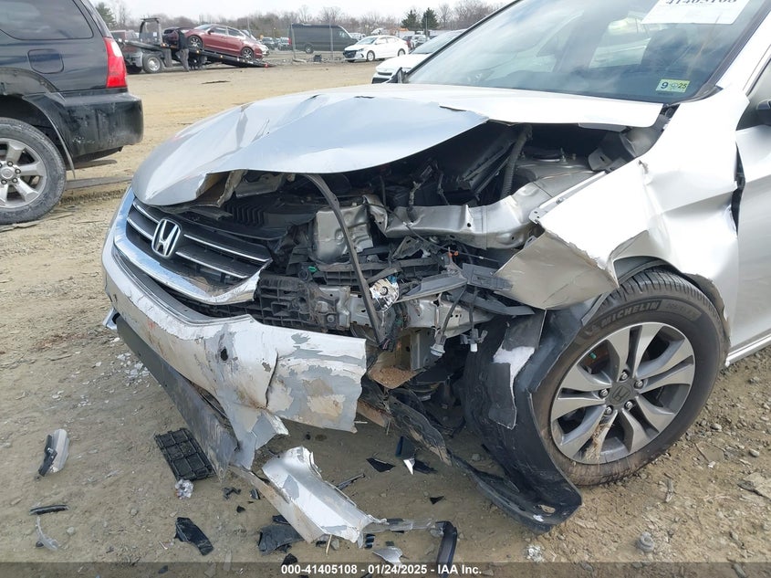 2013 HONDA ACCORD VIN: 1HGCR2F32DA152217