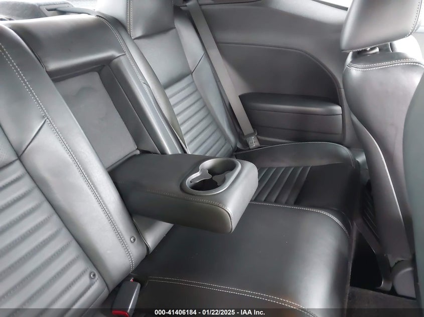 2011 DODGE CHALLENGER VIN: 2B3CJ5DT0BH597047