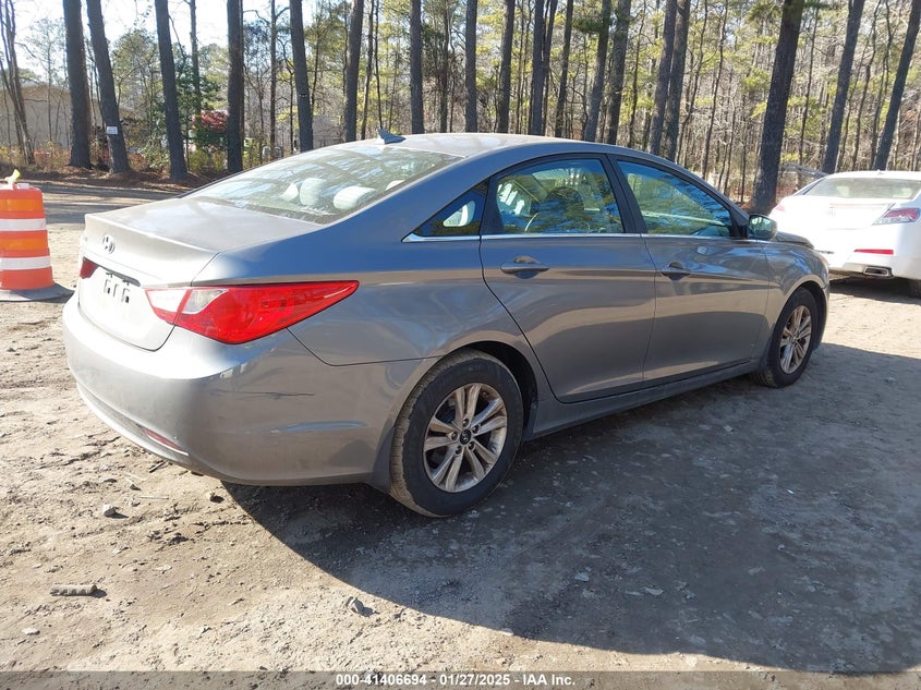 2013 HYUNDAI SONATA VIN: 5NPEB4AC5DH744010