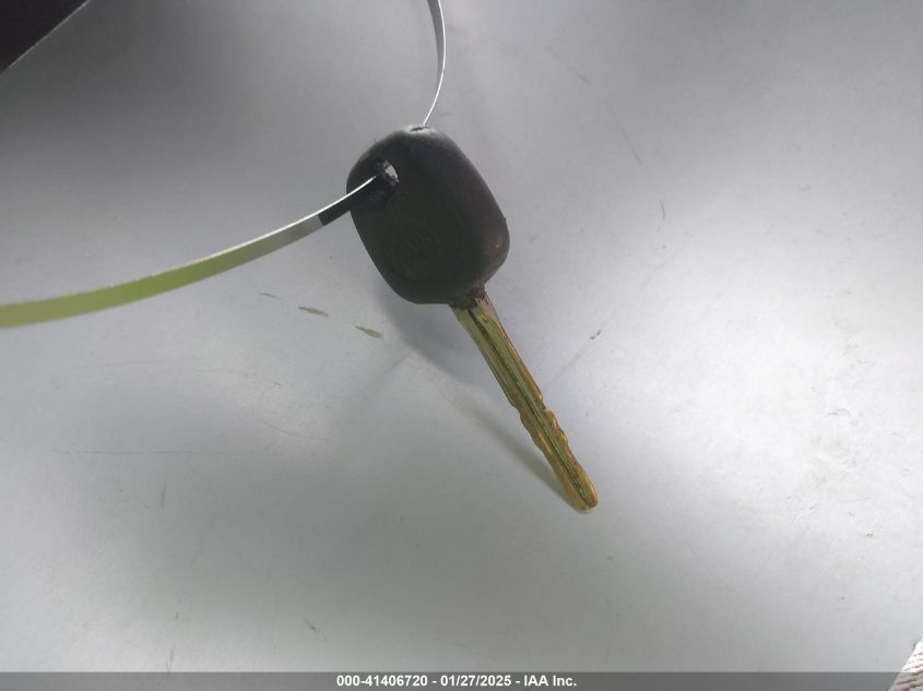 2001 Toyota Sequoia Sr5 V8 VIN: 5TDZT34A91S032950 Lot: 41406720