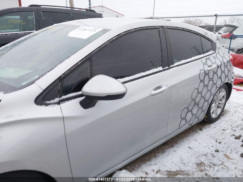 2019 CHEVROLET CRUZE VIN: 3G1BC6SM9KS588889