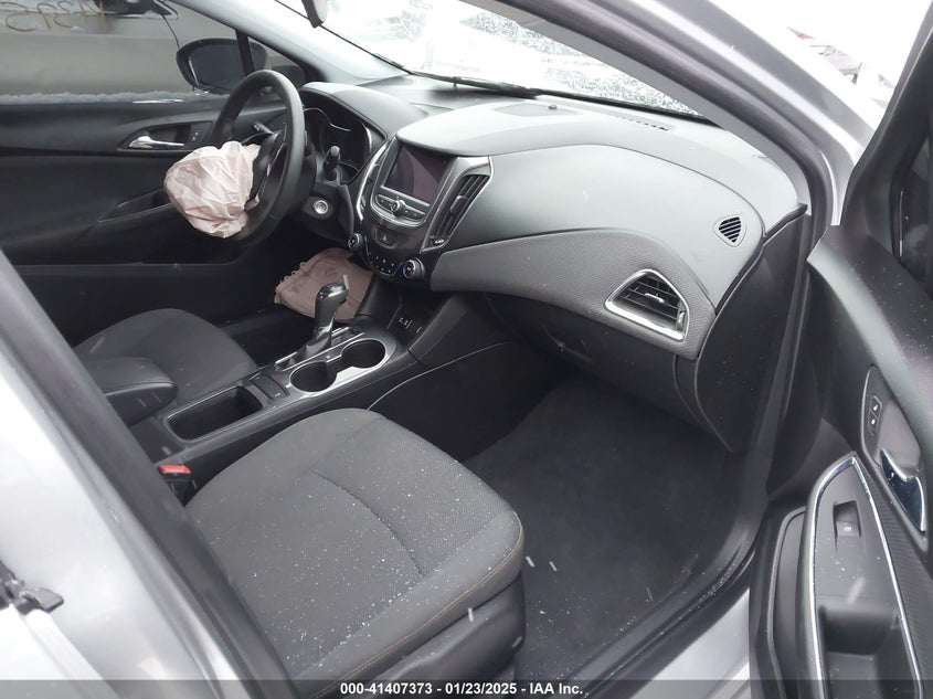 2019 CHEVROLET CRUZE VIN: 3G1BC6SM9KS588889