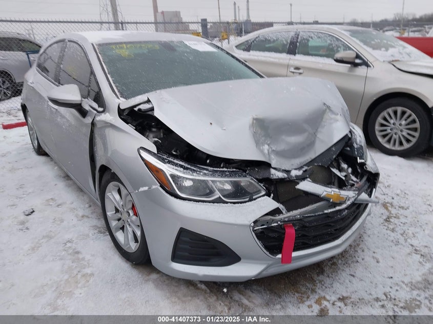 2019 CHEVROLET CRUZE VIN: 3G1BC6SM9KS588889