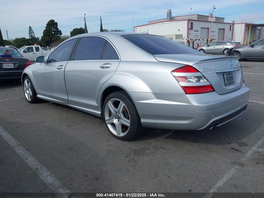 2007 MERCEDES-BENZ S 550 VIN: WDDNG71X07A109896