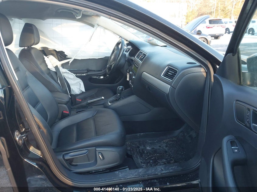 2014 VOLKSWAGEN JETTA VIN: 3VWD17AJ8EM293890