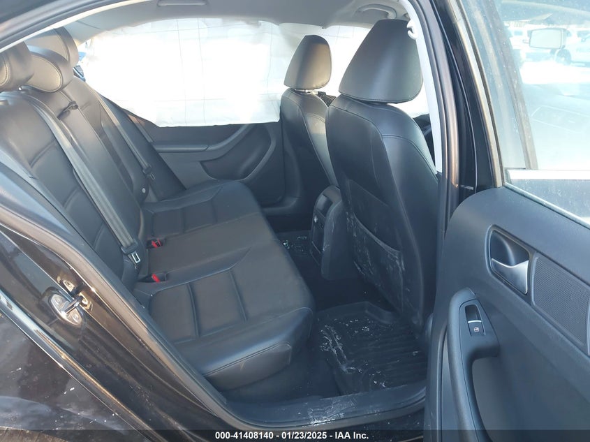 2014 VOLKSWAGEN JETTA VIN: 3VWD17AJ8EM293890