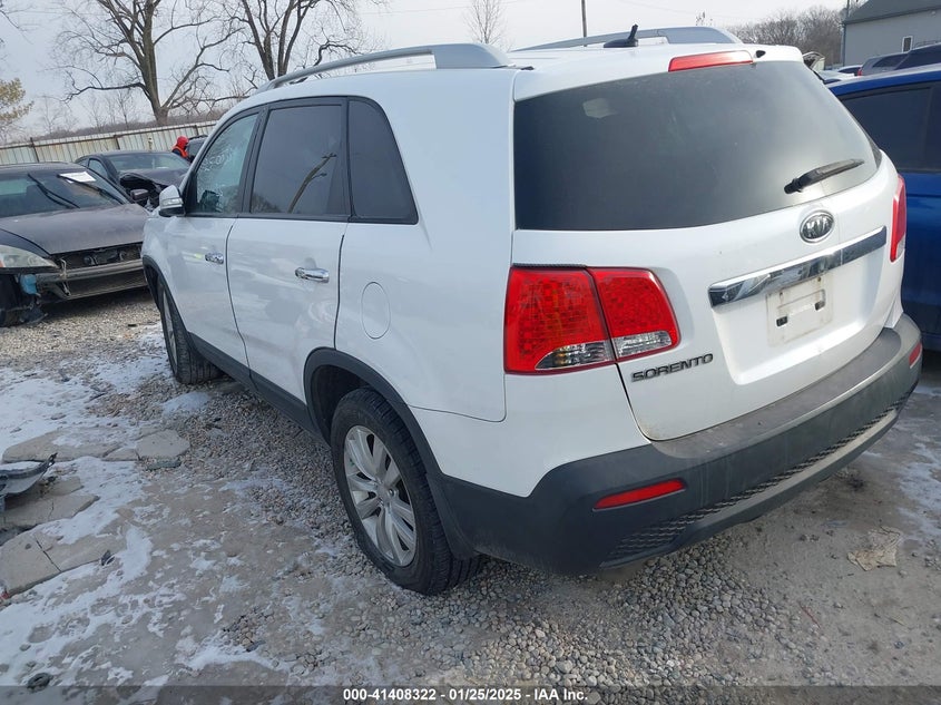 2011 KIA SORENTO VIN: 5XYKT4A28BG064887