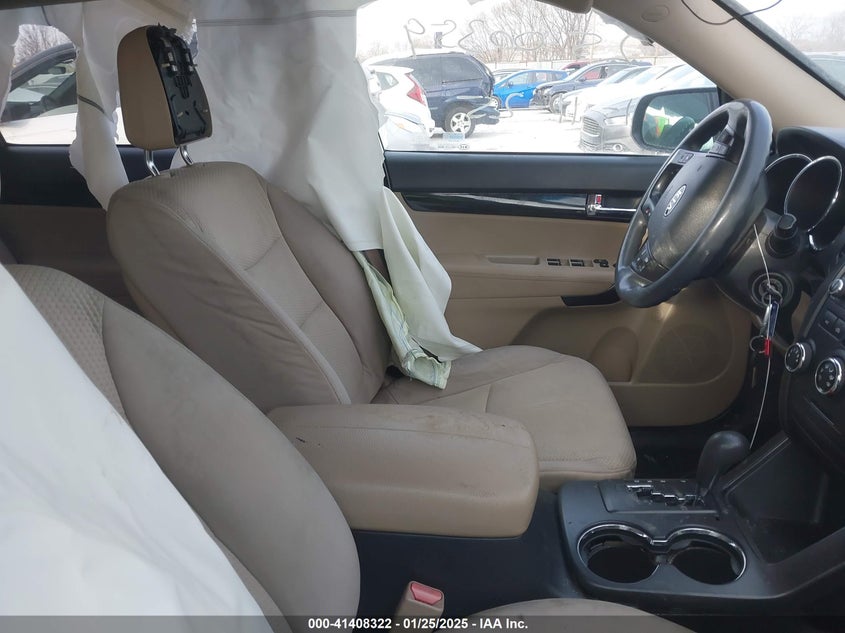 2011 KIA SORENTO VIN: 5XYKT4A28BG064887