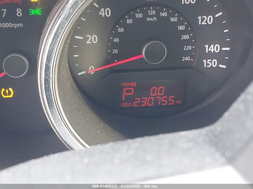 2011 KIA SORENTO VIN: 5XYKT4A28BG064887