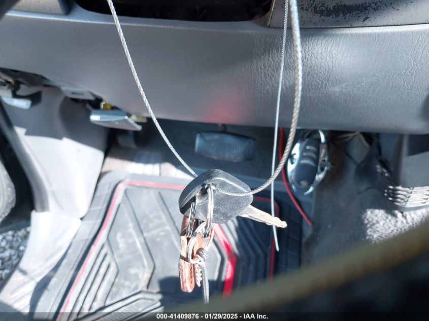 2000 Ford F-150 Lariat/Work Series/Xl/Xlt VIN: 1FTRX17L8YNA60437 Lot: 41409876