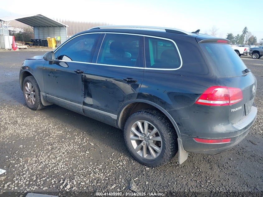 2013 VOLKSWAGEN TOUAREG VR6 SPORT - WVGEF9BP9DD000673