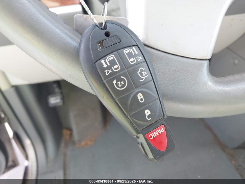 2008 Chrysler Town & Country Touring VIN: 2A8HR54P38R821228 Lot: 41410331