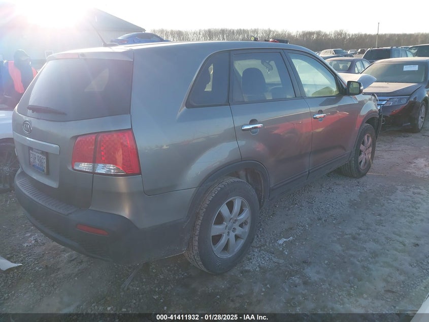 2013 KIA SORENTO VIN: 5XYKT3A12DG346267