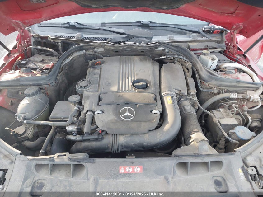 2013 MERCEDES-BENZ C 250 LUXURY/SPORT - WDDGF4HBXDR275747