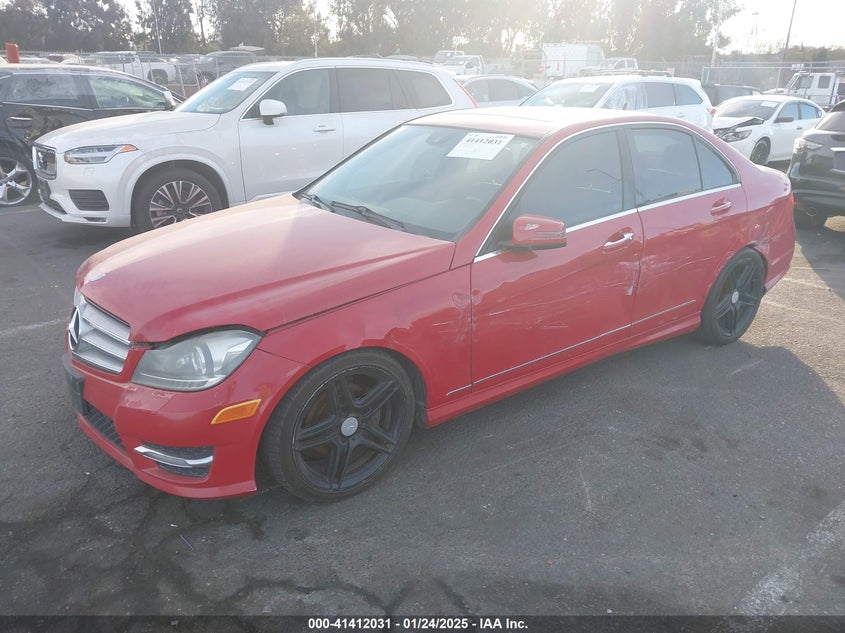 2013 MERCEDES-BENZ C 250 LUXURY/SPORT - WDDGF4HBXDR275747