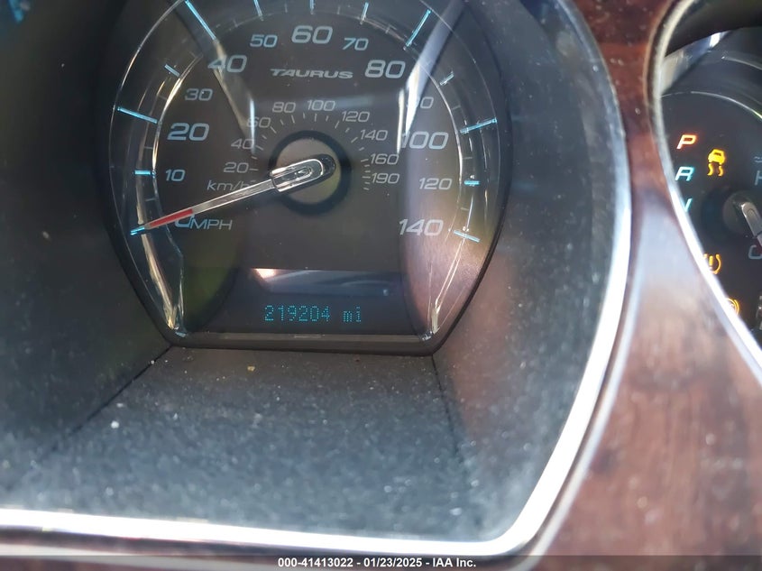 2010 FORD TAURUS VIN: 1FAHP2FWXAG114107