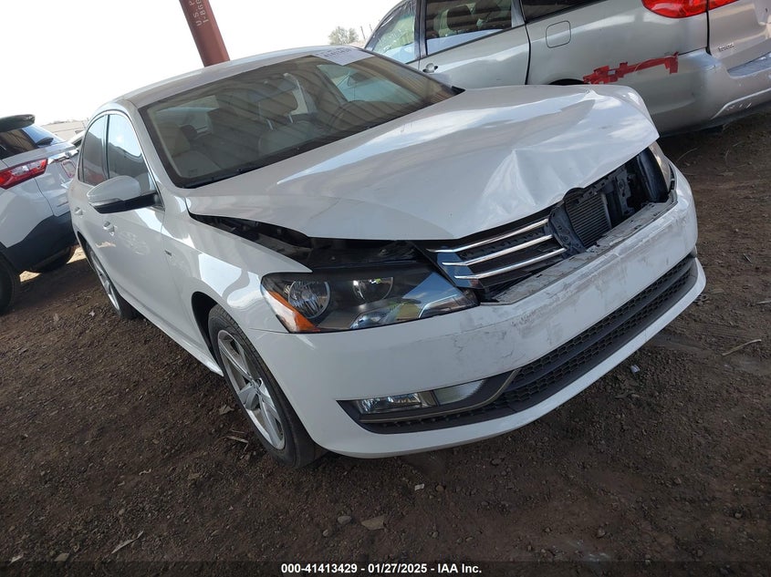 2015 VOLKSWAGEN PASSAT VIN: 1VWAT7A39FC109381