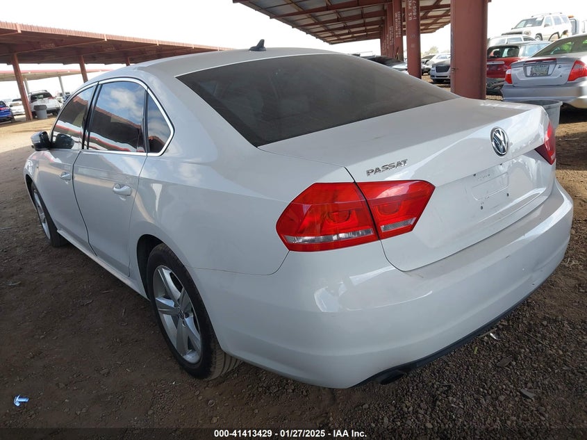 2015 VOLKSWAGEN PASSAT VIN: 1VWAT7A39FC109381