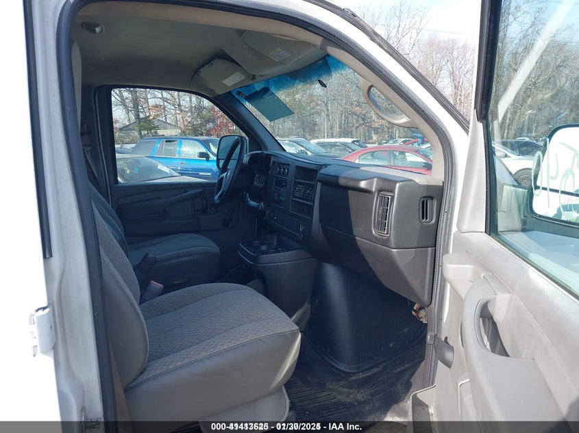 1GCWGFCA1C1100202 2012 CHEVROLET EXPRESS photo no. 5