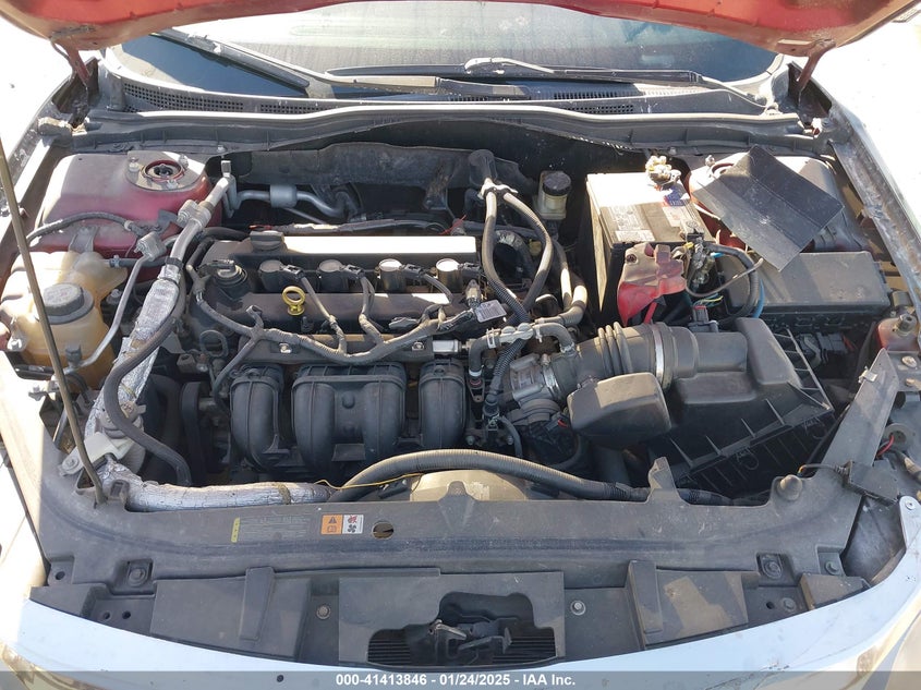 2010 FORD FUSION VIN: 3FAHP0HA1AR122577