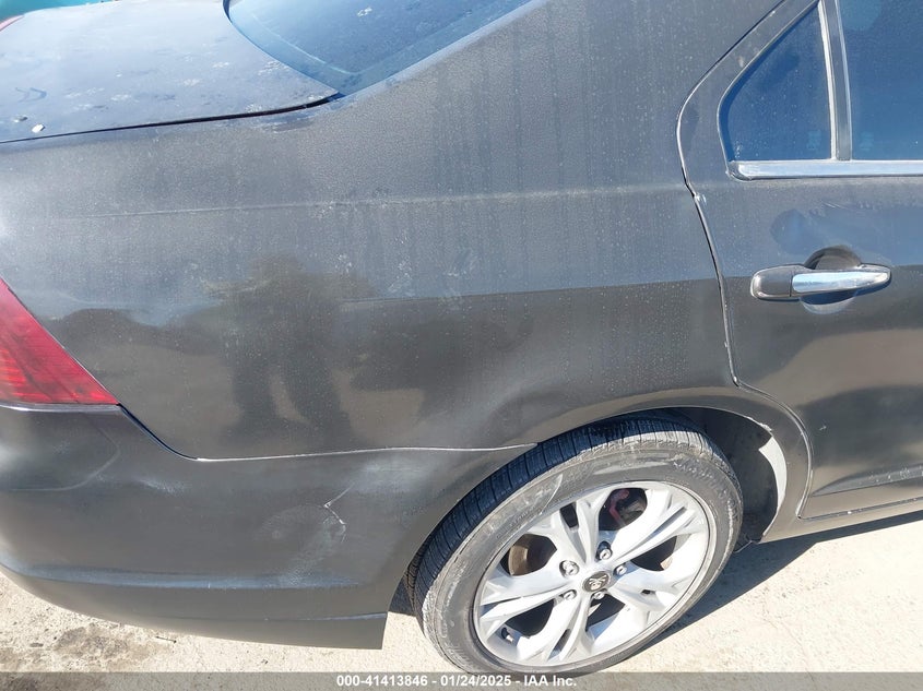 2010 FORD FUSION VIN: 3FAHP0HA1AR122577