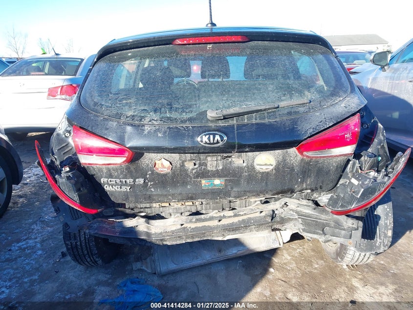 2016 KIA FORTE 5-DOOR VIN: KNAFK5A87G5652372