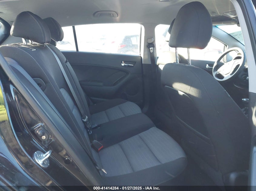 2016 KIA FORTE 5-DOOR VIN: KNAFK5A87G5652372