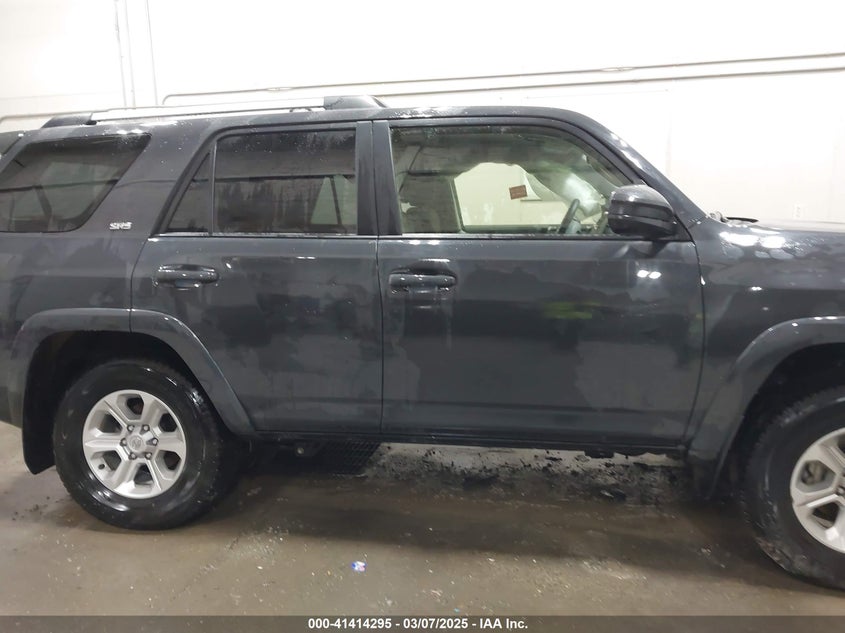 VIN JTEMU5JR7R6267593 2024 TOYOTA 4RUNNER SR5