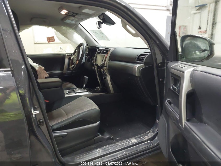 VIN JTEMU5JR7R6267593 2024 TOYOTA 4RUNNER SR5