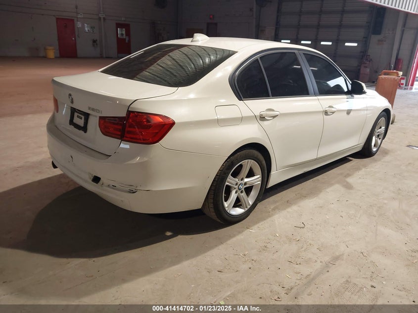 2014 BMW 320 VIN: WBA3B1C55EK131518
