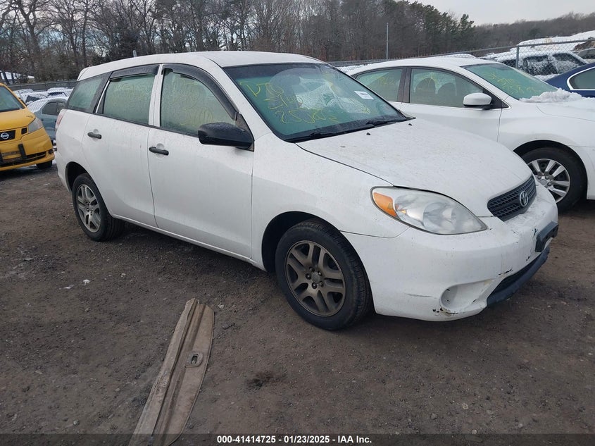 2005 Toyota Matrix white hatchback gasoline 2T1LR32E65C332616 photo #1