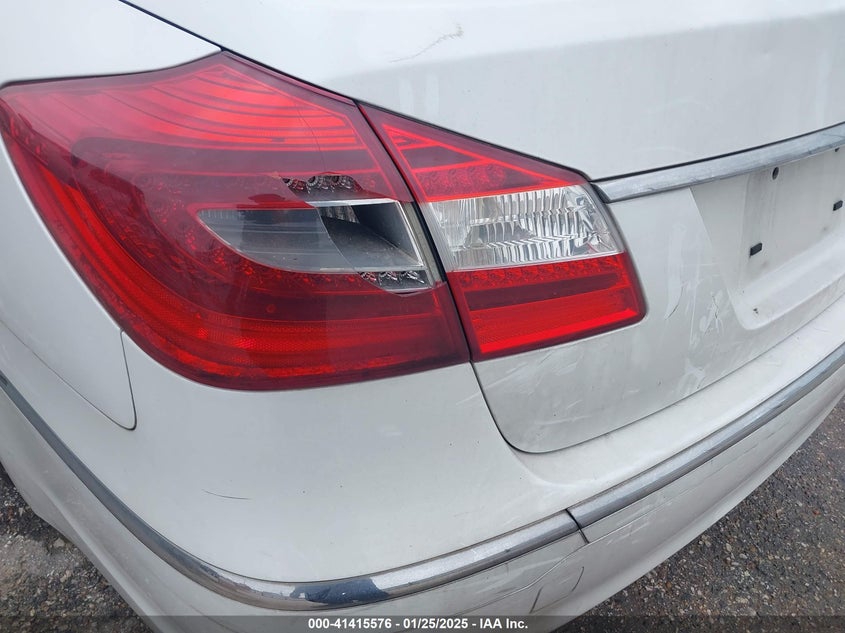 2013 HYUNDAI GENESIS 3.8 - KMHGC4DD3DU209270