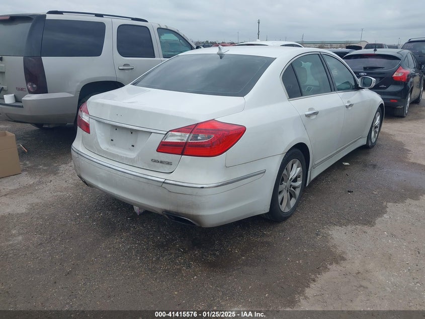 2013 HYUNDAI GENESIS 3.8 - KMHGC4DD3DU209270