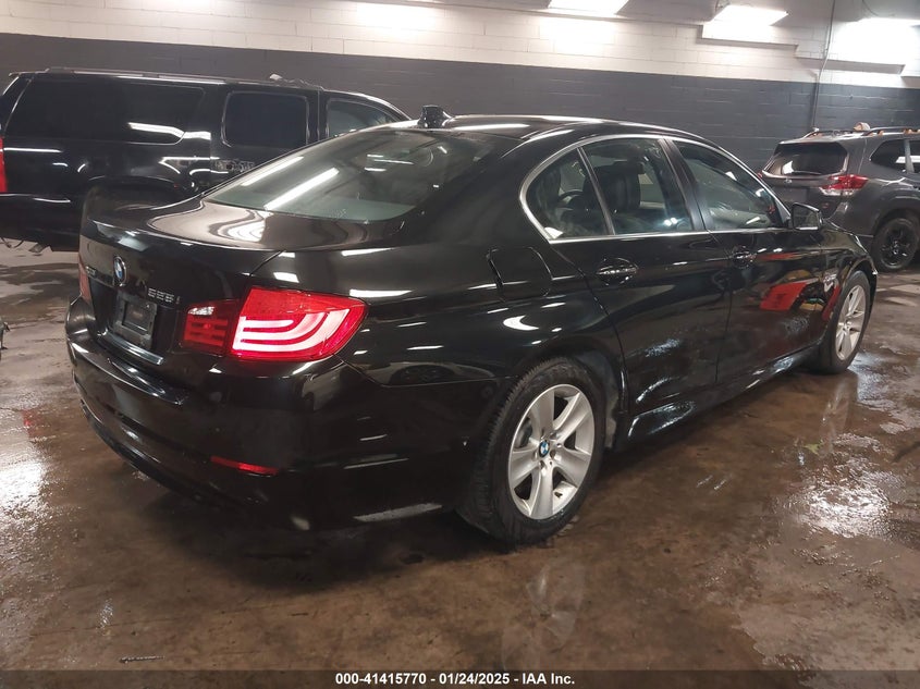 2013 BMW 528I VIN: WBAXH5C53DD113318