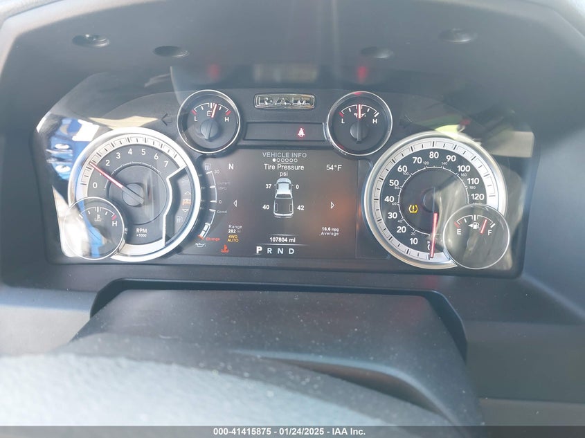 2018 RAM 1500 VIN: 3C6RR7LT8JG140541