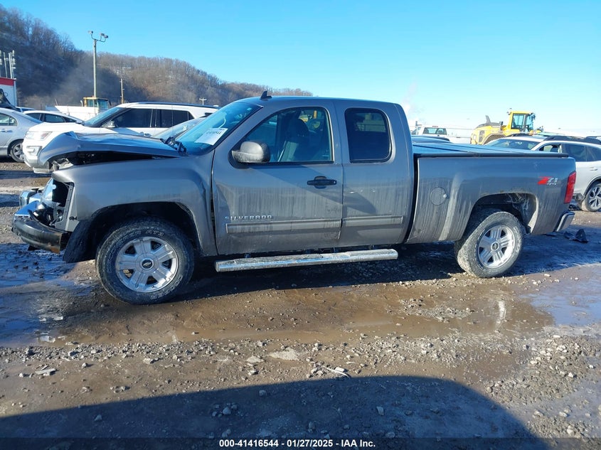 2013 CHEVROLET SILVERADO VIN: 1GCRKSE75DZ185974