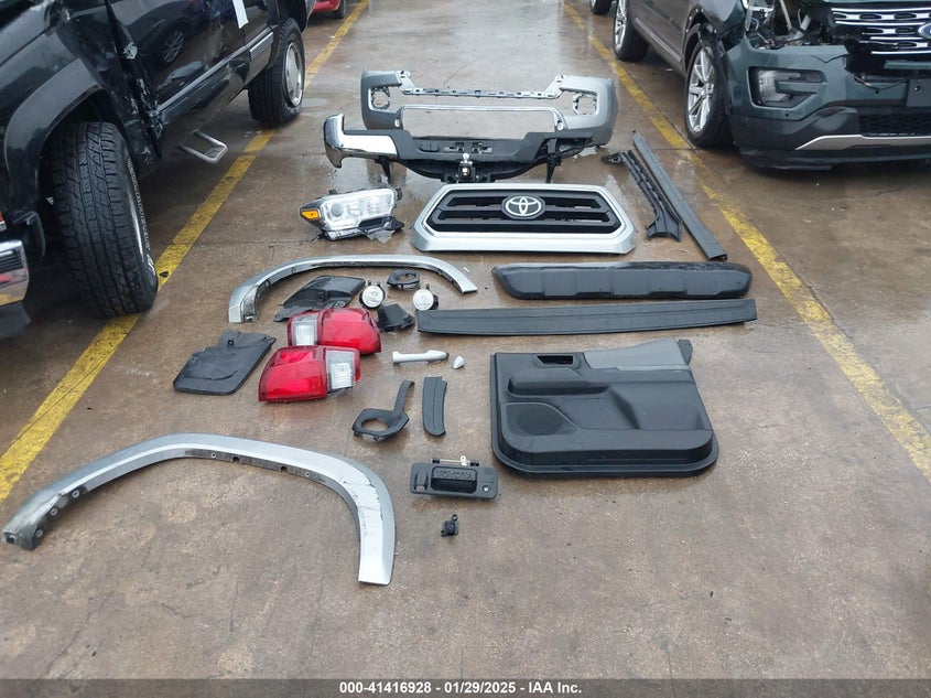 2022 TOYOTA TACOMA SR5 V6 - 3TMBZ5DN4NM035761