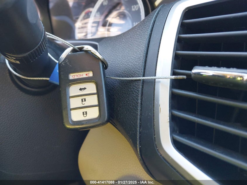 2013 HONDA ACCORD VIN: 1HGCR2F86DA118177