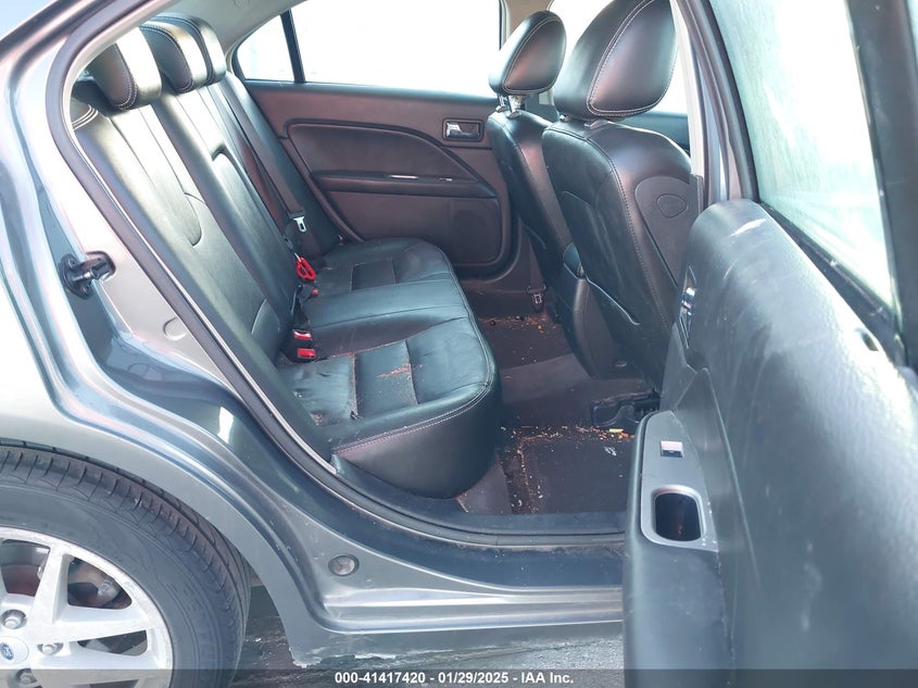 2010 FORD FUSION VIN: 3FAHP0JA5AR260939