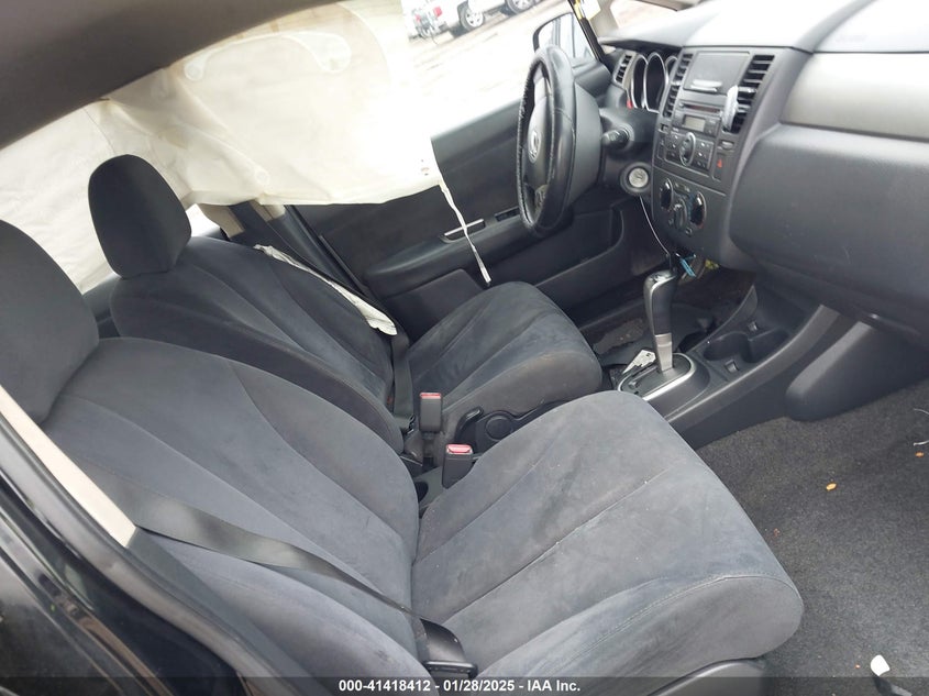2008 NISSAN VERSA VIN: 3N1BC13E88L392482