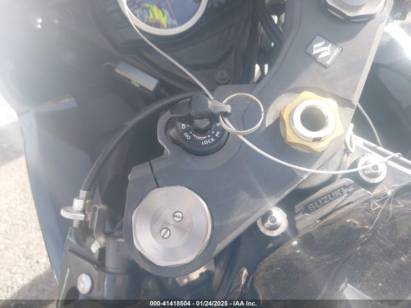 VIN JS1GN7FA2K7100209 2019 SUZUKI GSX-R600